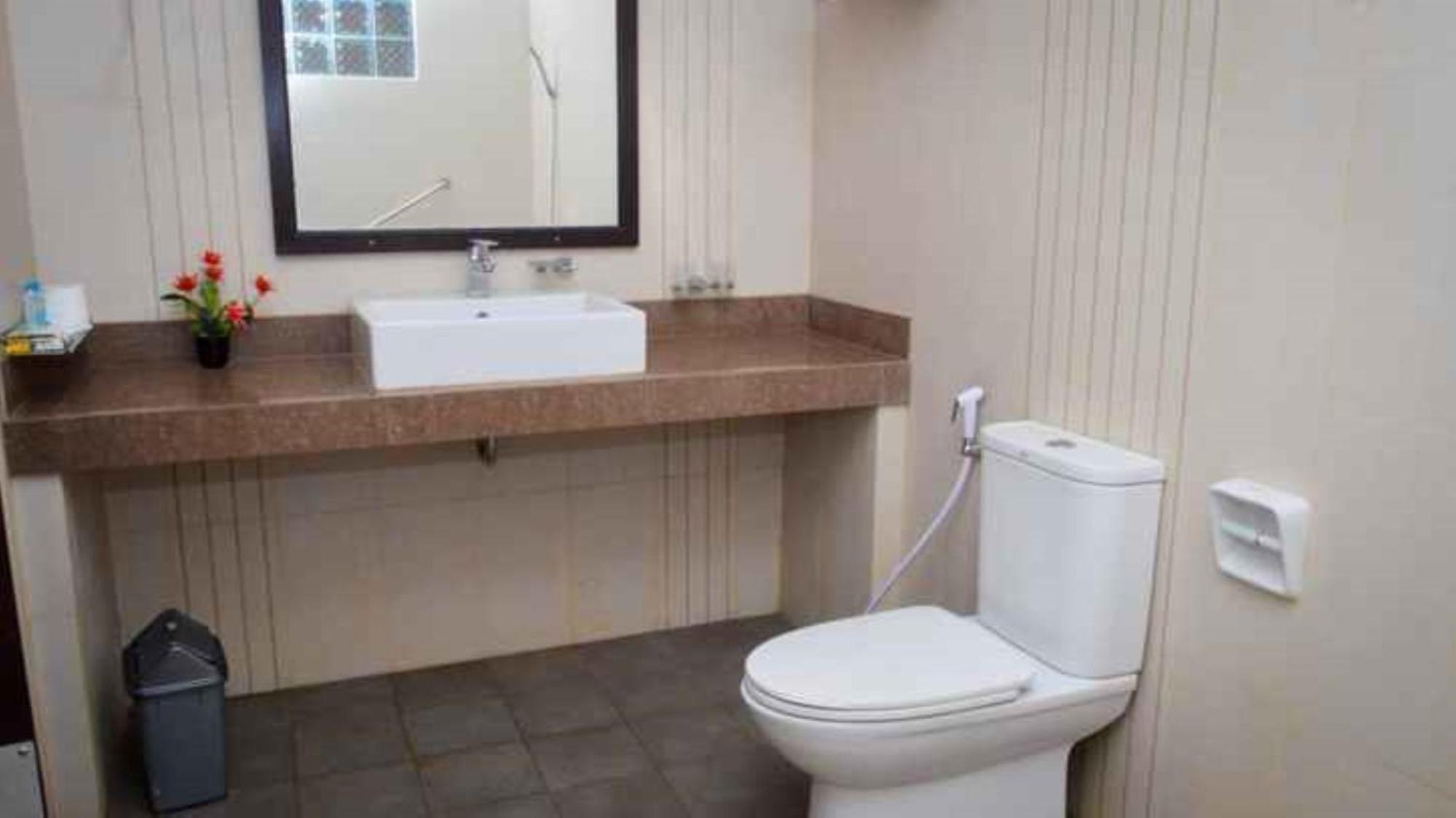 Uni Beach Hotel Pangandaran Dış mekan fotoğraf